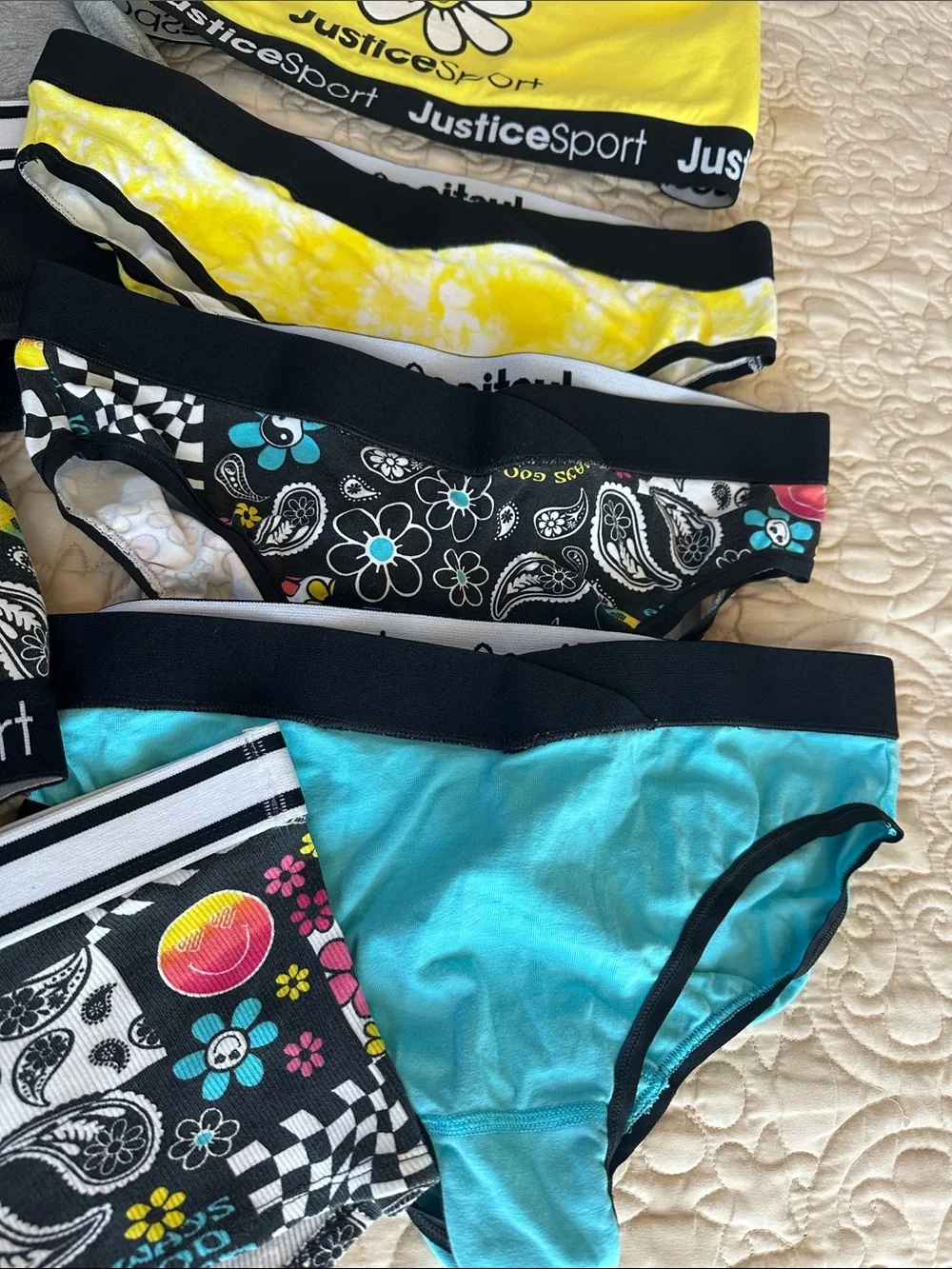 Justice Girls' Yellow Daisy Sport Bra and Assorted Bottoms Set